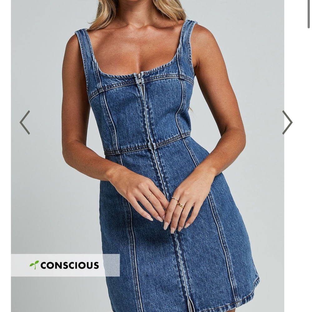 Nwt size small (4) denim mini zip dress